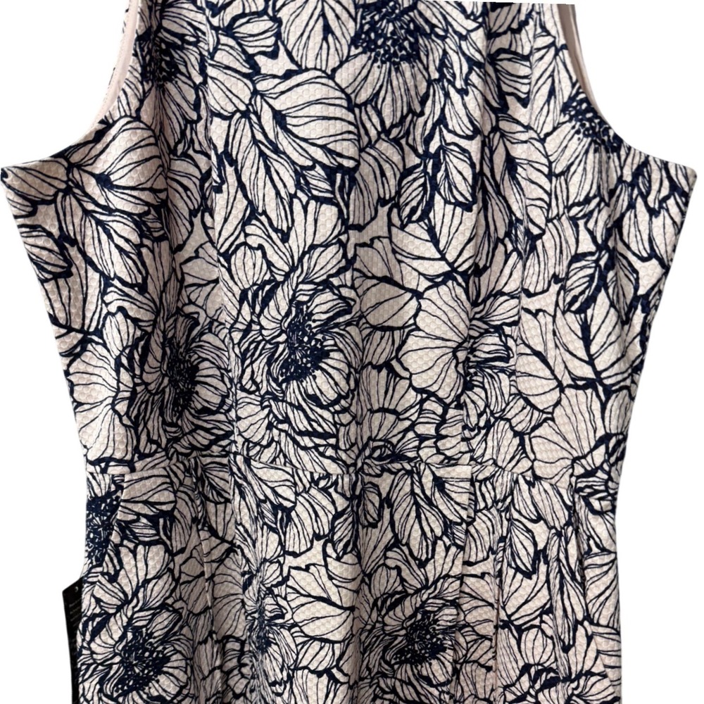 The Limited Floral Fit & Flare Dress Size 16 Pink Navy Sleeveless Pockets NWT - Picture 6 of 13